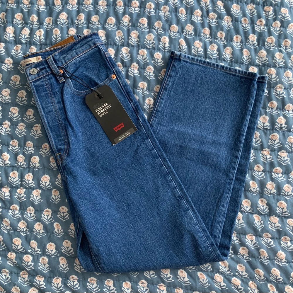 Levi’s Ribcage Straight Jeans Premium NWT